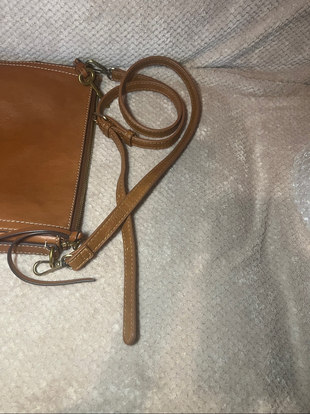 Fossil Classic Tan Leather Crossbody Bagpipe - Picture 9 of 12